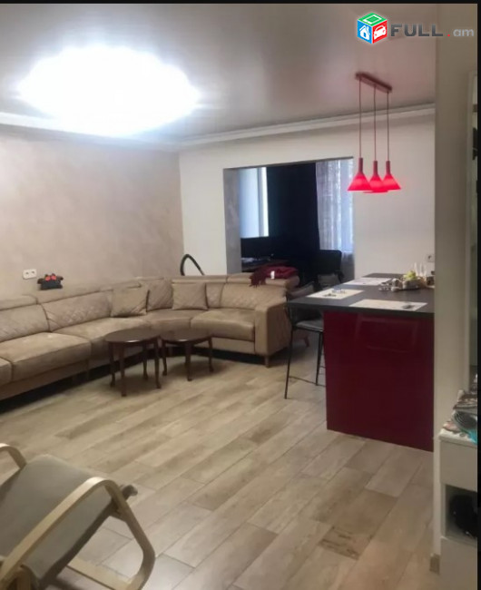 LA05541  Վարձով 3 սենյականոց բնակարան Վարդանանց փողոց , Գնունի