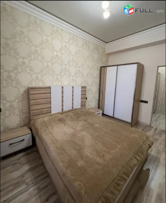 LA05547 Վարձով 2 սենյականոց բնակարան Հանրապետության փողոցում 