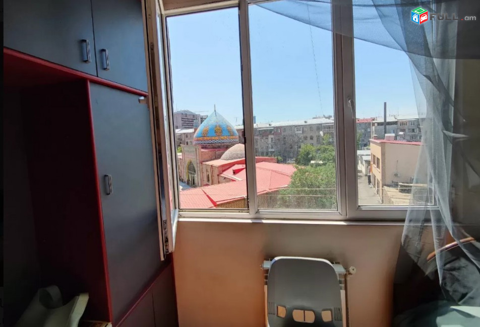 LA05576  Վարձով 2 սենյականոց բնակարան Մաշտոցի պողոտա , Կապույտ մզկիթի հարևանությամբ: