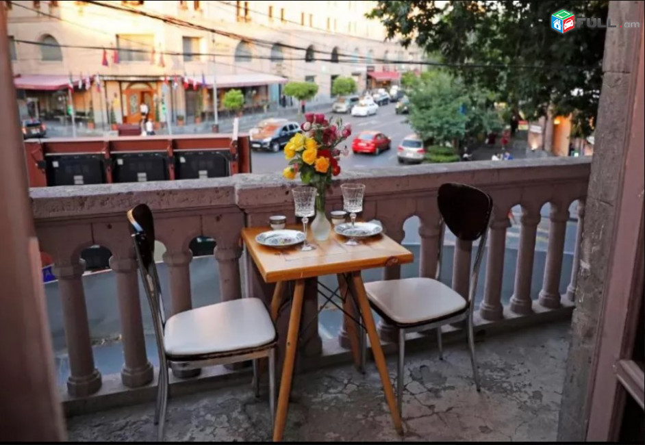 LA05581  Վարձով 2 սենյականոց բնակարան Ամիրյան փողոցում