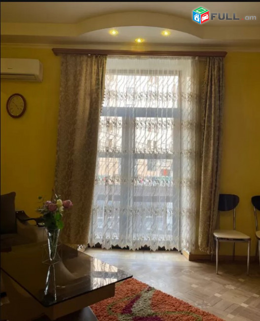 LA05581  Վարձով 2 սենյականոց բնակարան Ամիրյան փողոցում