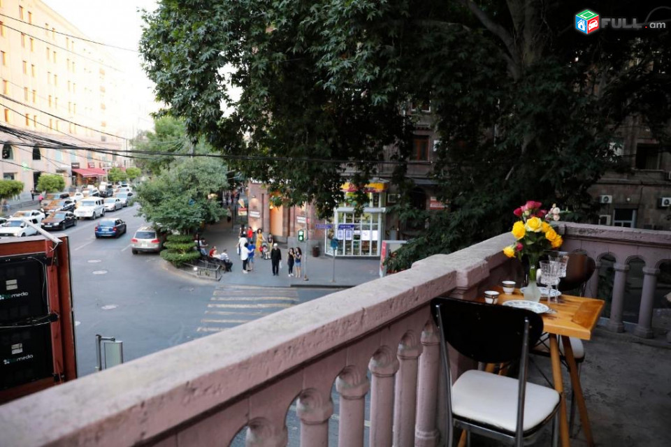 LA05581  Վարձով 2 սենյականոց բնակարան Ամիրյան փողոցում