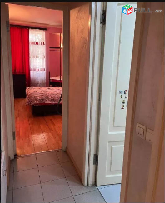 LA05586 Վարձով 2 սենյականոց բնակարան Լենինգրադյան փողոց , Համալիրի դիմաց