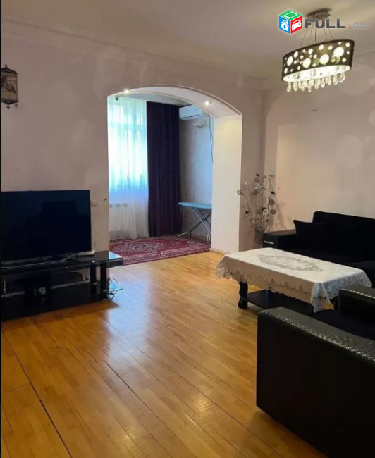 LA05586 Վարձով 2 սենյականոց բնակարան Լենինգրադյան փողոց , Համալիրի դիմաց