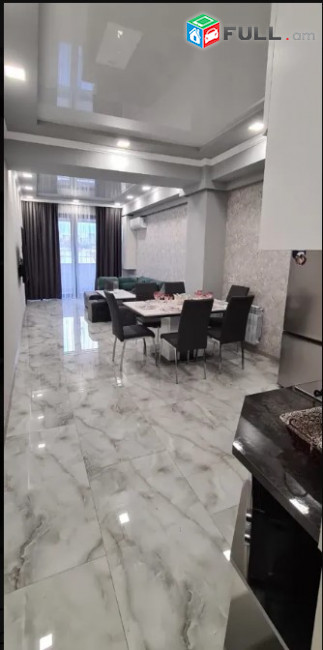 LA05935 Վարձով 3 սենյականոց բնակարան Արամ Խաչատրյան , նորակառույց 