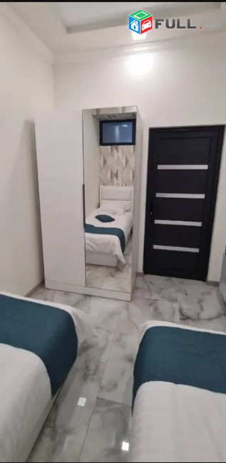 LA05935 Վարձով 3 սենյականոց բնակարան Արամ Խաչատրյան 