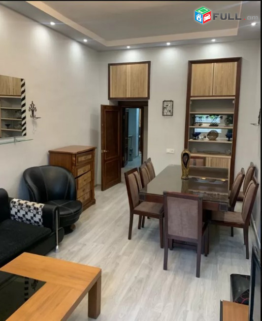 LA05938  Վարձով 3 սենյականոց բնակարան Թումանյան փողոցում