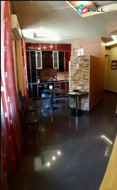 LA05948 Վարձով 2 սենյականոց բնակարան Աղայան փողոցում 