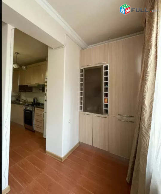 LA05963 Վարձով 2 սենյականոց բնակարան Վաղարշյան փողոցում 