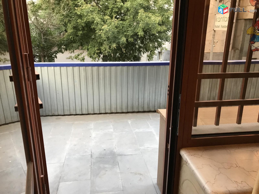 LA05967 Վարձով 4 սենյականոց բնակարան Դեղատան փողոց , նորակառույց 