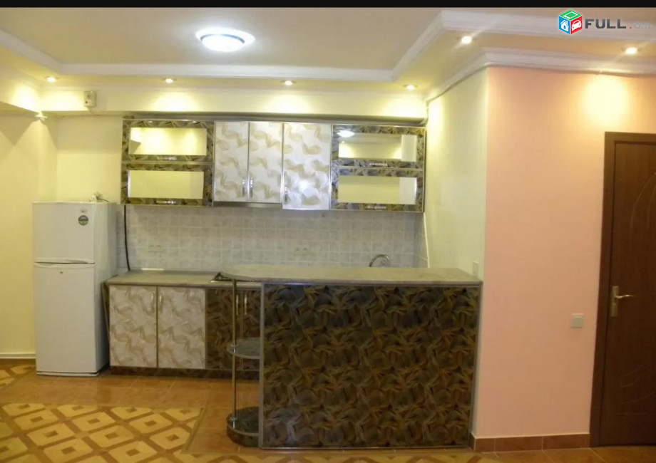 LA05975 Վարձով 3 սենյականոց բնակարան Հին Երևանցու փողոցում 