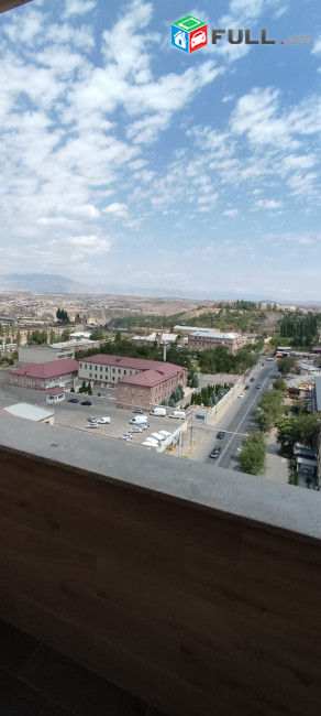 LA05991 Վարձով 3 սենյականոց բնակարան Գրիբոյեդովի , նորակառույց 