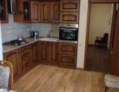 LA05991 Վարձով 3 սենյականոց բնակարան Գրիբոյեդովի , նորակառույց 