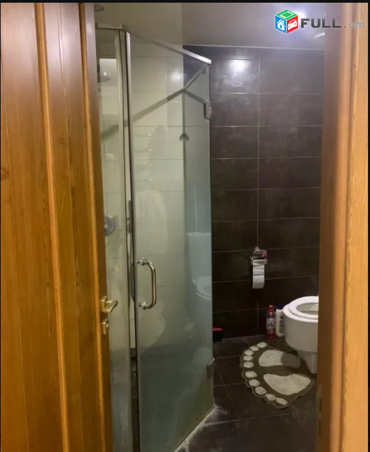 LA06014 Վարձով 5 սենյականոց բնակարան Կոմիտասի պողոտայում 
