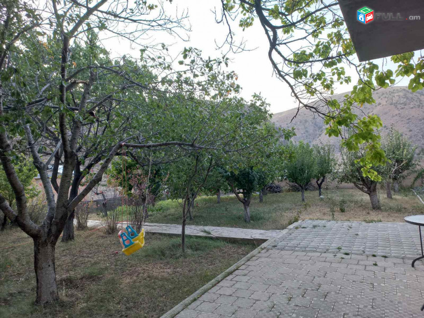 LA06027 Վարձով 7 սենյակաոց առանձնատուն Բջնի 