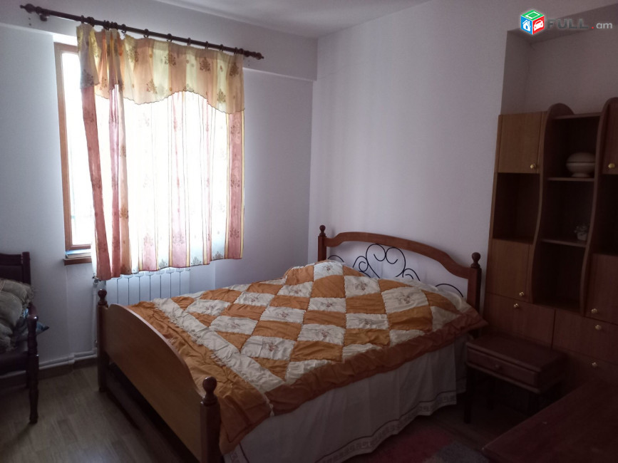 LA06027 Վարձով 7 սենյակաոց առանձնատուն Բջնի 