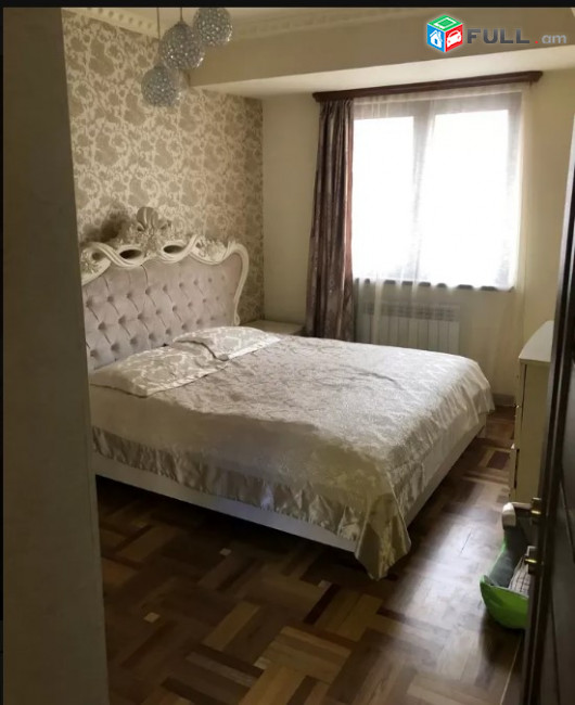 LA06050 Վարձով 3 սենյականոց բնակարան Րաֆֆու փողոցում 