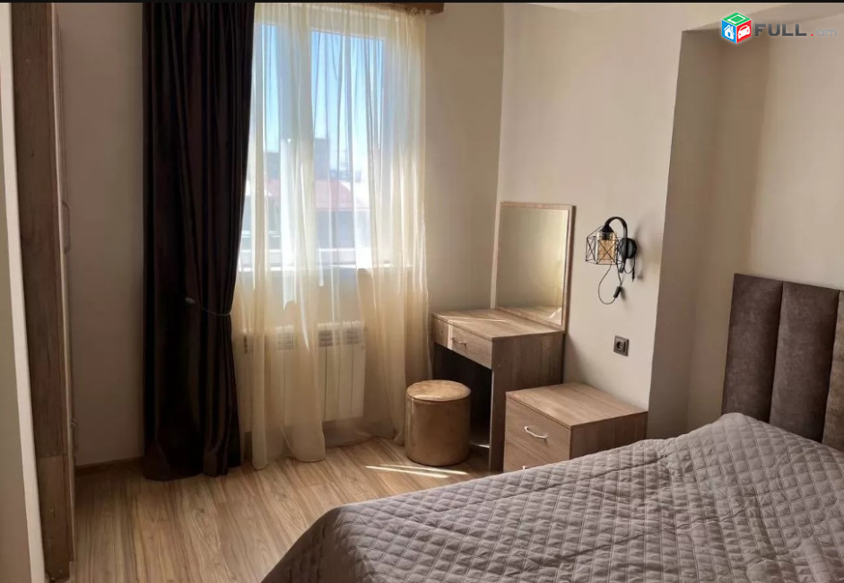LA06079 Վարձով 2 սենյականոց բնակարան Քաջազնունի փողոցում