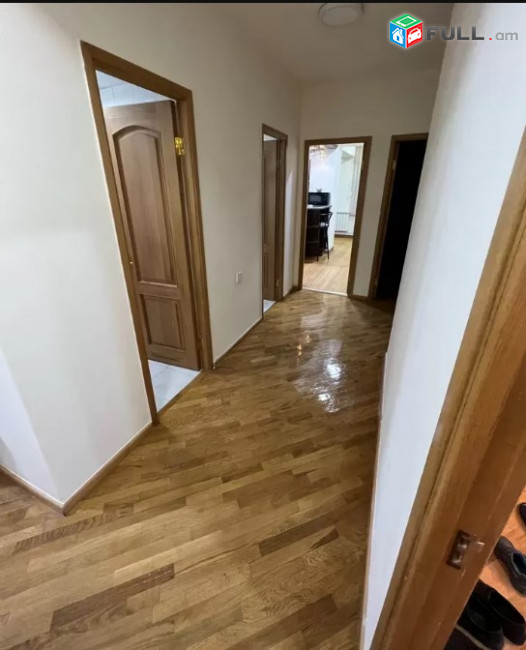 LA06090 Վարձով 3 սենյականոց բնակարան Մամիկոնյանց փողոցում 