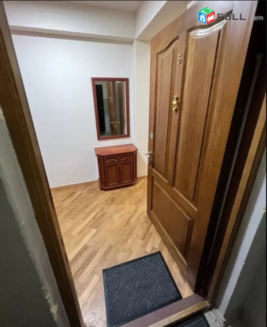 LA06090 Վարձով 3 սենյականոց բնակարան Մամիկոնյանց փողոցում 