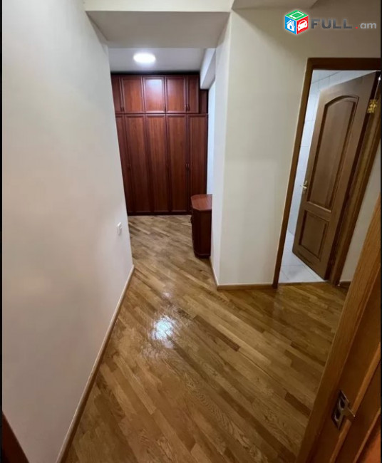 LA06090 Վարձով 3 սենյականոց բնակարան Մամիկոնյանց փողոցում 
