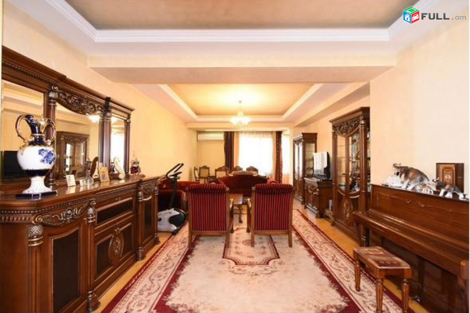 LA06069 Վարձով 4 սենյականոց բնակարան Բելյակովի փողոց , Սախարովի հրապարակի մոտ