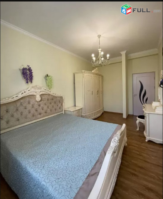 LA06103  Վարձով 3 սենյականոց բնակարան Ռոստոմի փողոց , նորակառույց  