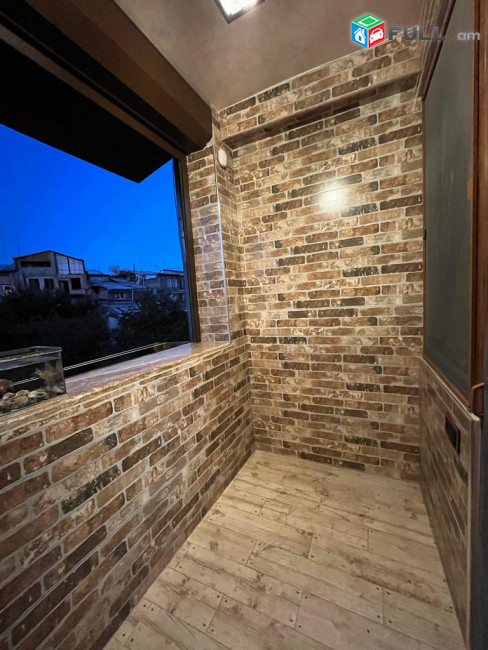 LA06630 Վարձով 3 սենյականոց բնակարան Պարոնյան փողոցում 