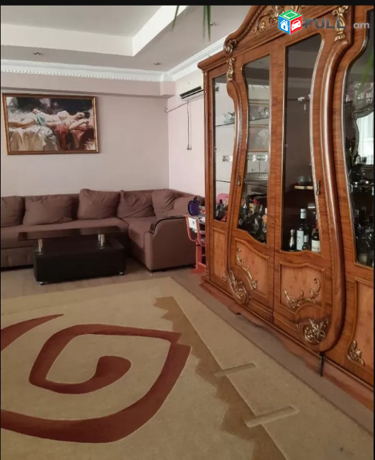 LA06635 Վարձով 3 սենյականոց բնակարան Երվանդ Քոչար փողոցում 