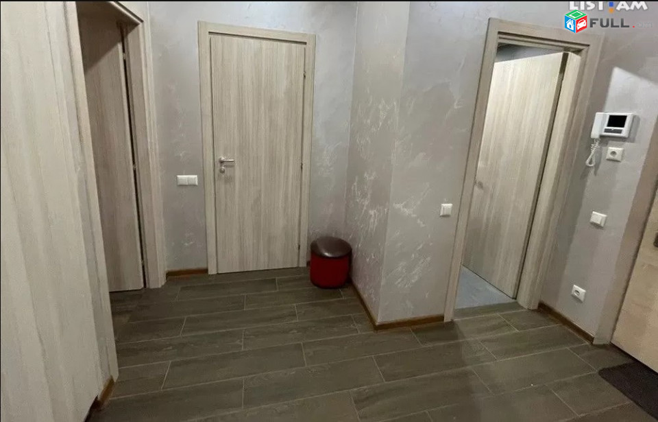 LA06631  Վարձով 4 սենյականոց բնակարան Լվովյան փողոց , նորակառույց շենք