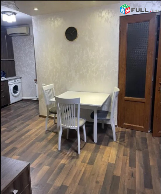 LA06642  Վարձով  2 սենյականոց բնակարան Թումանյան փողոցում 