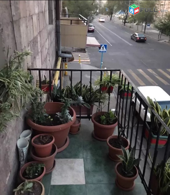 LA06656  Վարձով 4 սենյականոց բնակարան Եղբայրության փողոց 