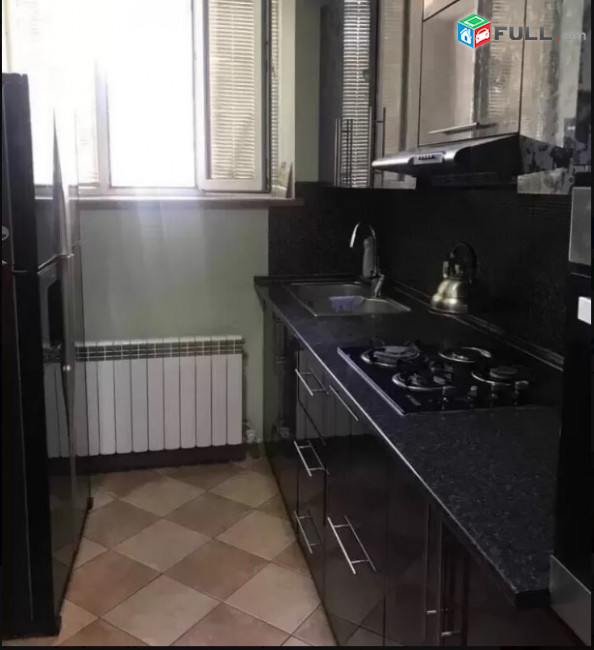 LA06656  Վարձով 4 սենյականոց բնակարան Եղբայրության փողոց 