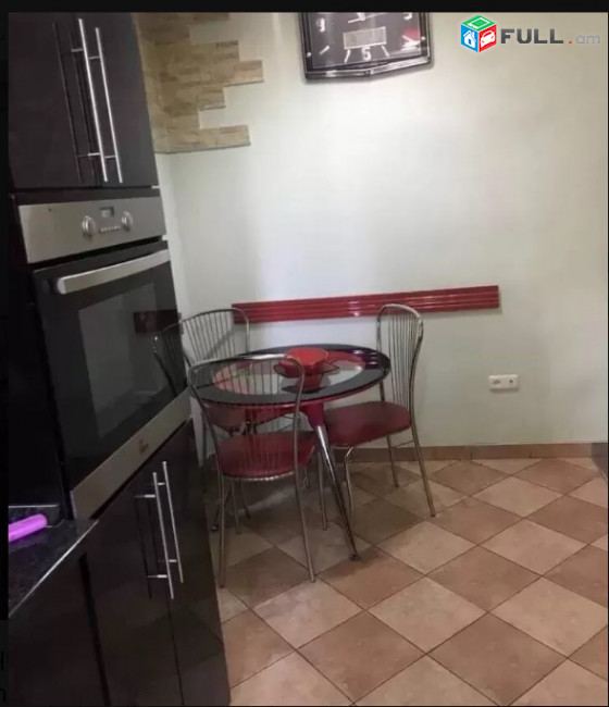 LA06656  Վարձով 4 սենյականոց բնակարան Եղբայրության փողոց 