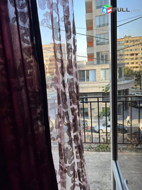 LA06654 Վարձով 2 սենյականոց բնակարան Լեո փողոցում 