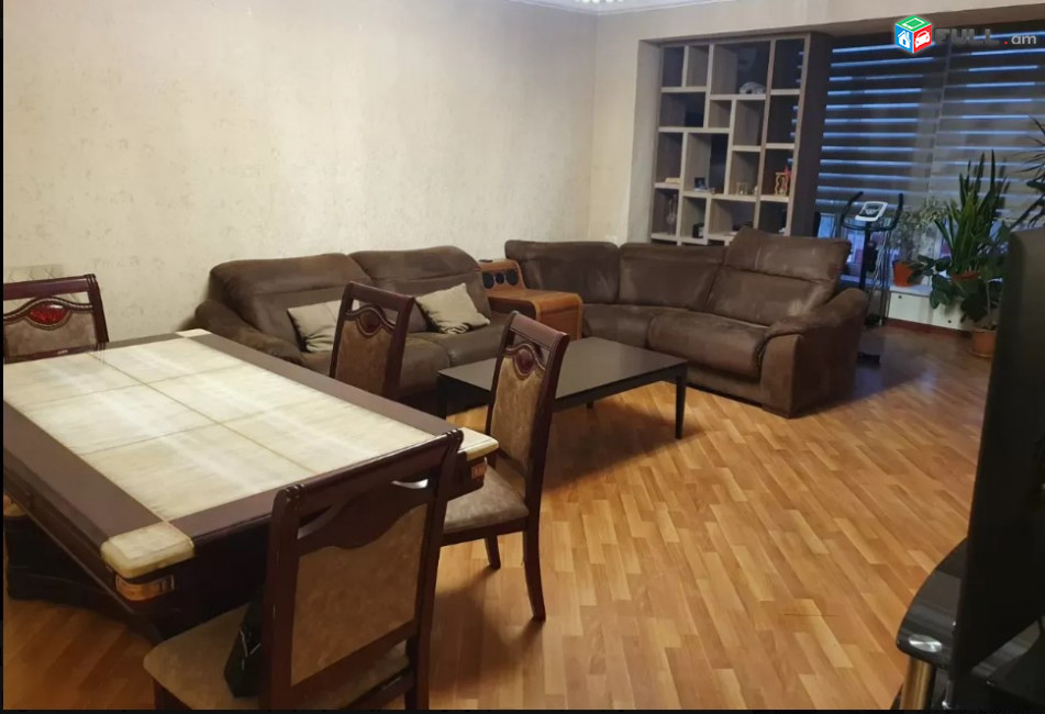 LA06677  Վարձով 3 սենյականոց բնակարան Օրբելի փողոցում 
