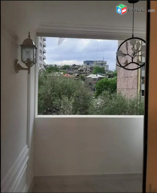 LA06688 Վարձով 3 սենյականոց բնակարան Սարյան փողոցում 