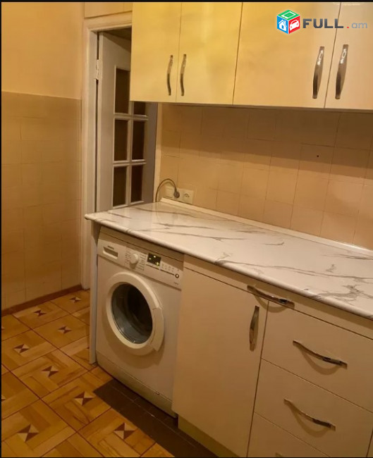 LA06704 Վարձով 4 սենյականոց բնակարան Արամ Խաչատրյան , Սլավոնական համալսարանի մոտ