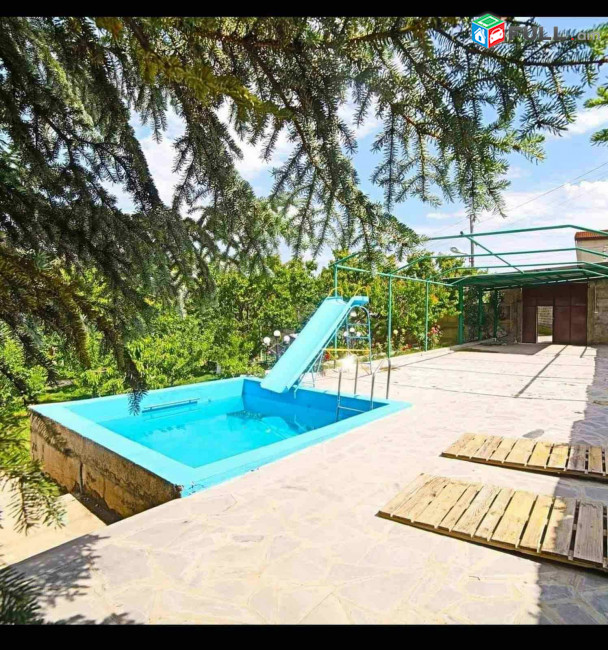 LA06741   Օրավարձով  8 սենյականոց առանձնատուն Նուռ Նուսում