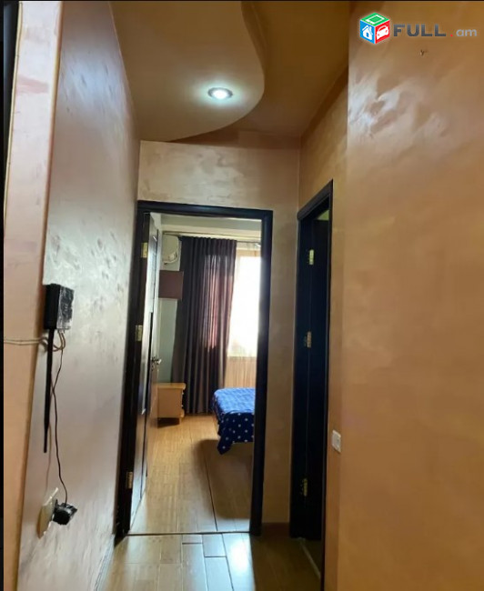 LA06763 Վարձով 3 սենյականոց բնակարան Ամիրյան փողոցում 