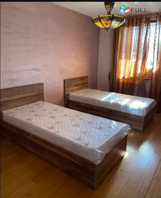 LA06763 Վարձով 3 սենյականոց բնակարան Ամիրյան փողոցում 