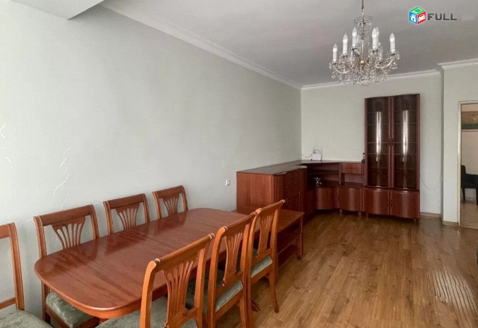 LA06767 Վարձով 4 սենյականոց բնակարան Արամ Խաչատրյան փողոցում 