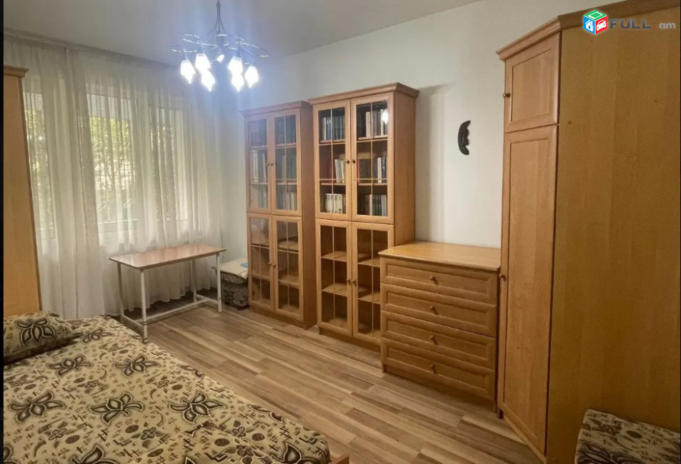 LA06767 Վարձով 4 սենյականոց բնակարան Արամ Խաչատրյան փողոցում 