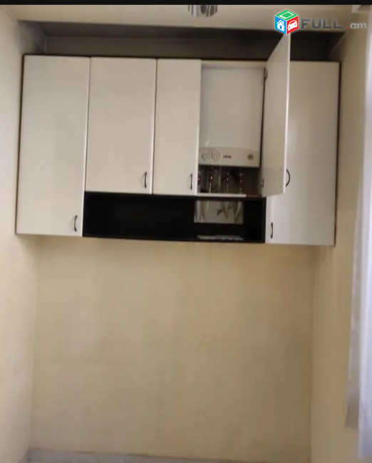 LA06776 Վարձով 4 սենյականոց բնակարան Սայաթ Նովա պողոտայում