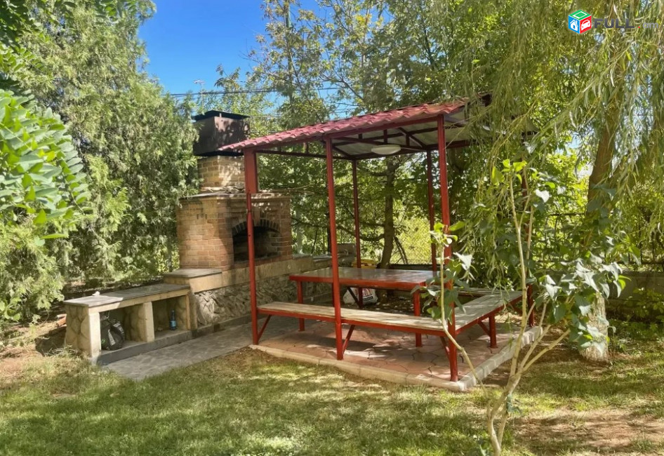 LA06817  Վարձով 3 սենյականոց բնակարան Սոսեի փողոցում , նորակառույց շենք