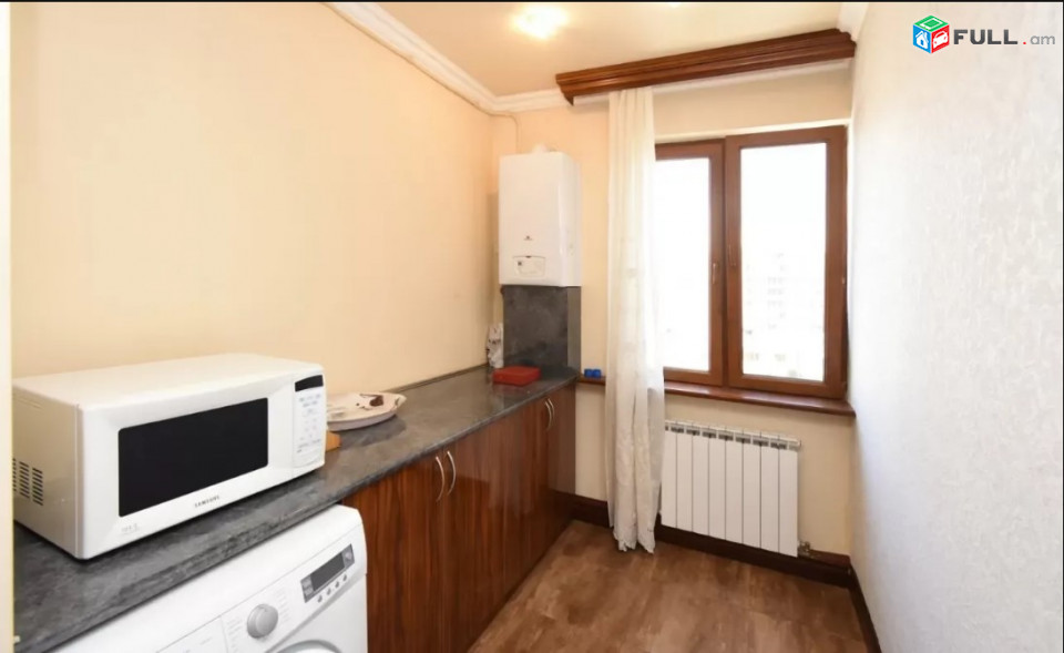 LA06826  Վարձով 2 սենյականոց բնակարան Իսրայելյան փողոցում 