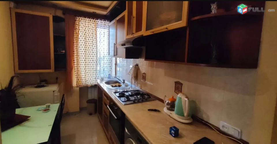 LA06825 Վարձով 2 սենյկանաոց բնակարան Բայրոնի փողոցում 