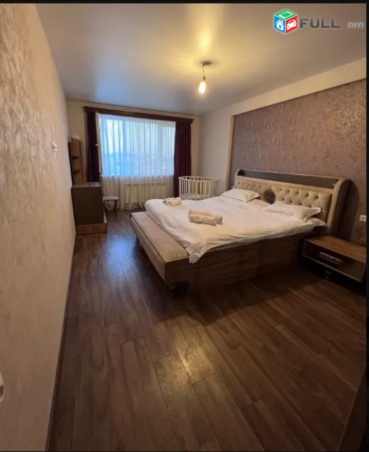 LA06844 Վարձով 3 սենյականոց բնակարան Սարյան փողոցում 