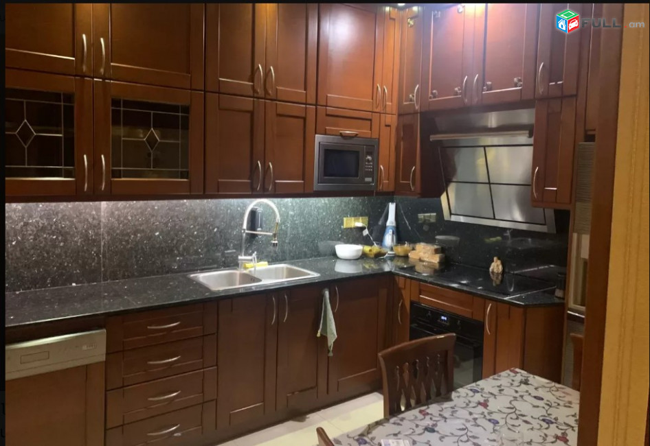 LA06855 Վարձով 3 սենյականոց բնակարան Սայաթ Նովա , նորակառույց  Ucom ի մոտ
