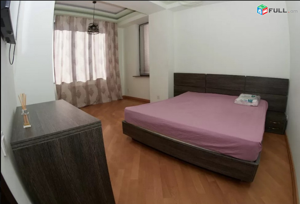 LA06859 Վարձով 3 սենյականոց բնակարան Գյուլբենկյան փողոց , նորակառույց շենք